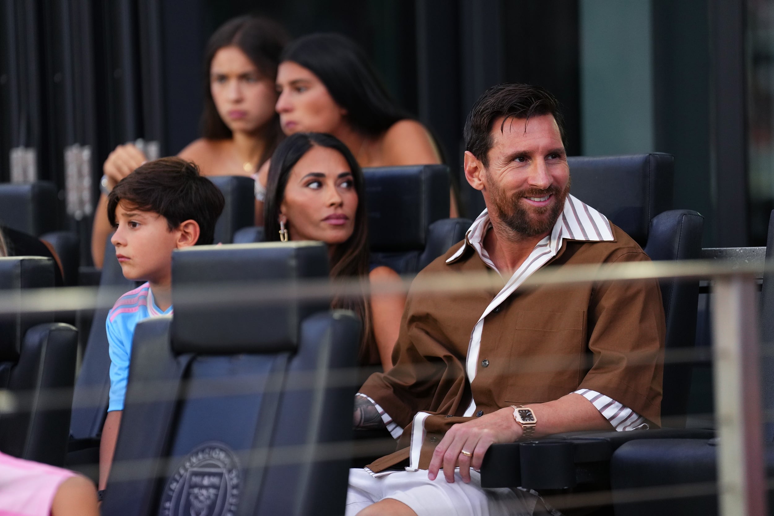 En el palco, Lionel Messi siguió el partido entre Inter Miami y Pumas (México); el líder y capitán se recupera de una lesión en la pierna derecha