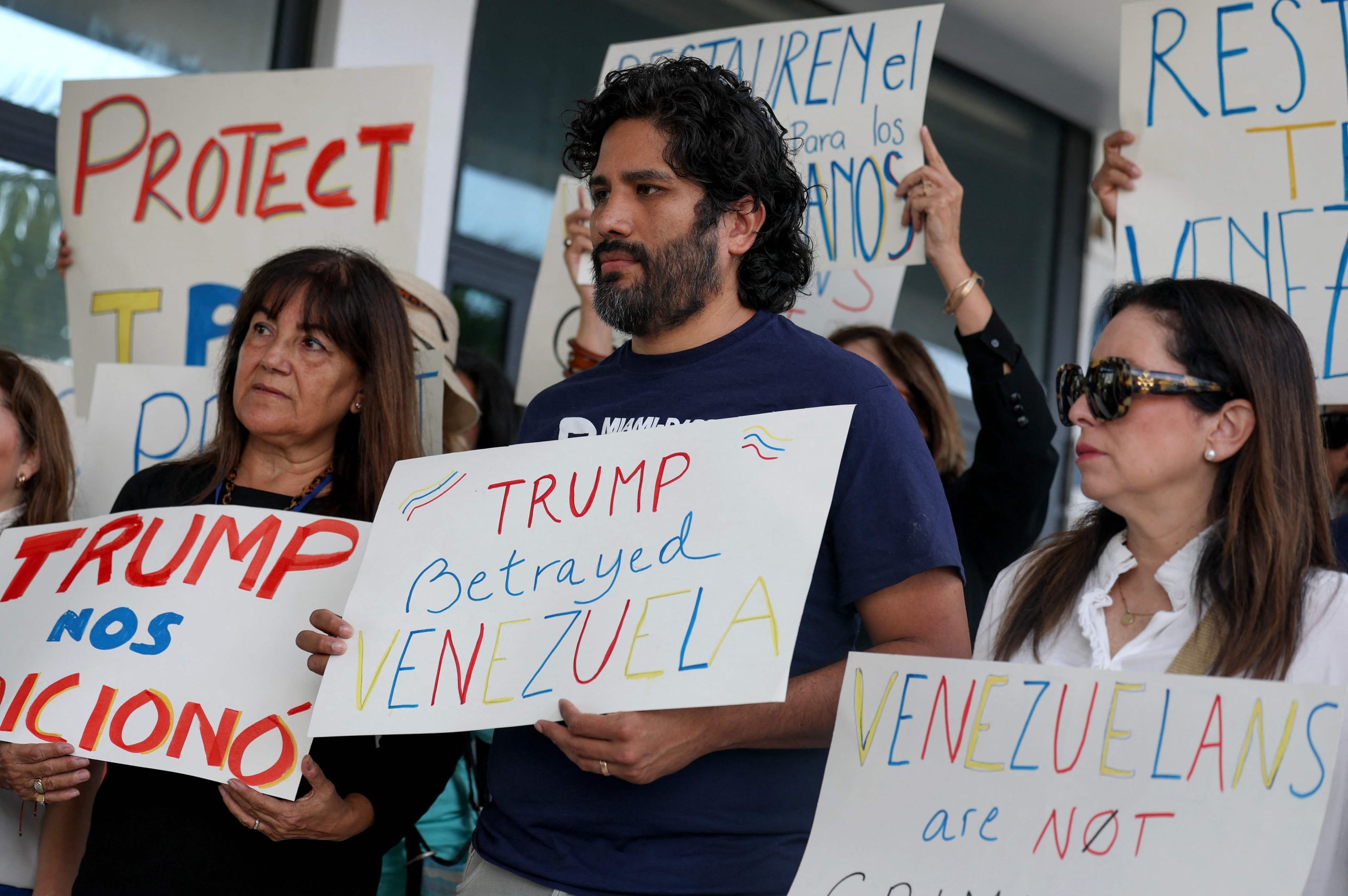 La decisión del gobierno de Donald Trump contrasta con la decisión de Joe Biden, tomada antes de terminar presidencia, de extender 18 meses la protección