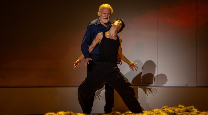 ‘Memorias de Adriano’: Lluís Homar resucita al emperador en el teatro romano de Mérida