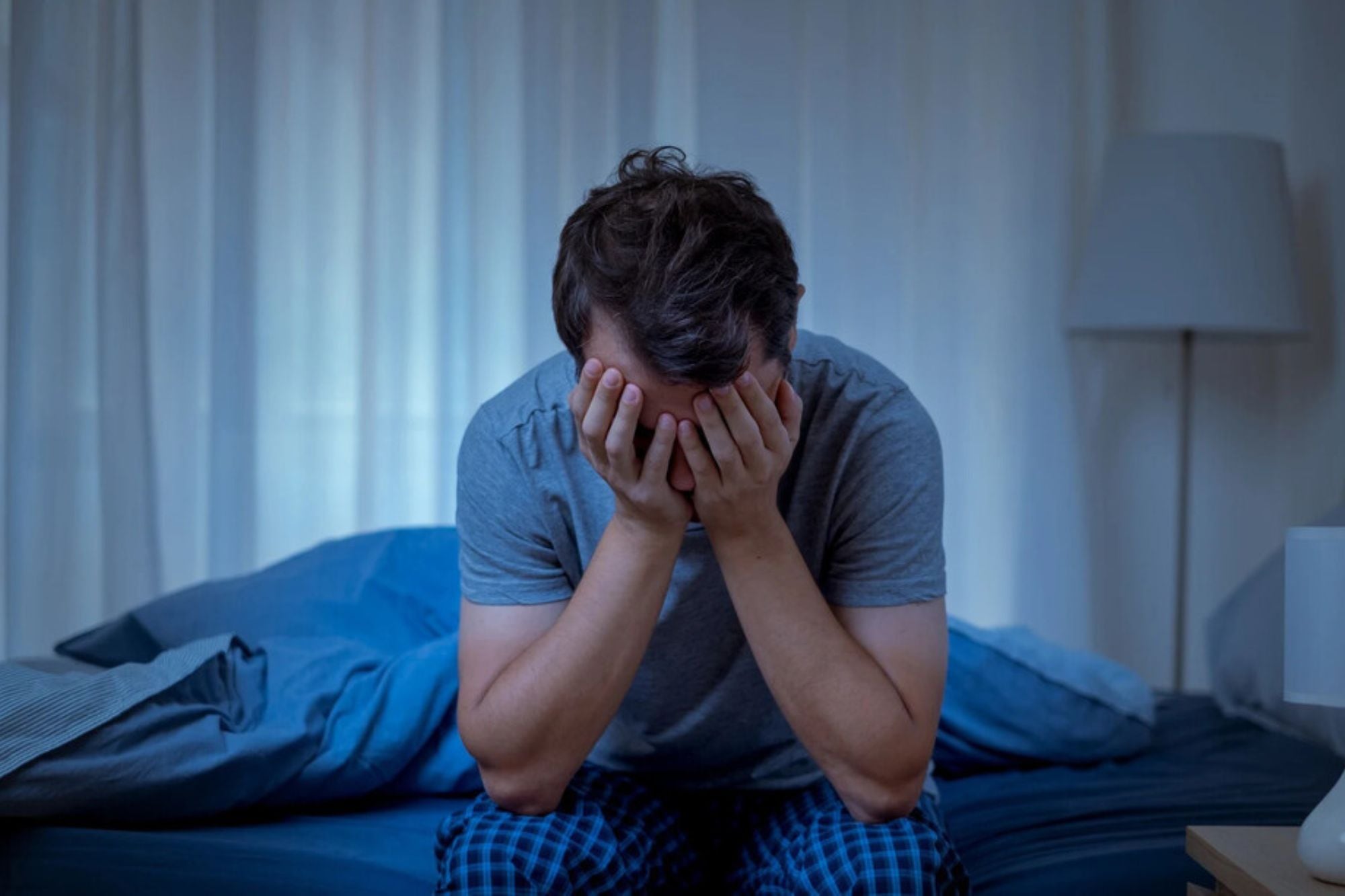 Las personas que sufren insomnio son más propensas a padecer interrupciones en sus ciclos de sueño