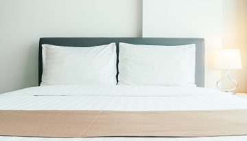 La importancia de organizar la cama al despertar, según una especialista