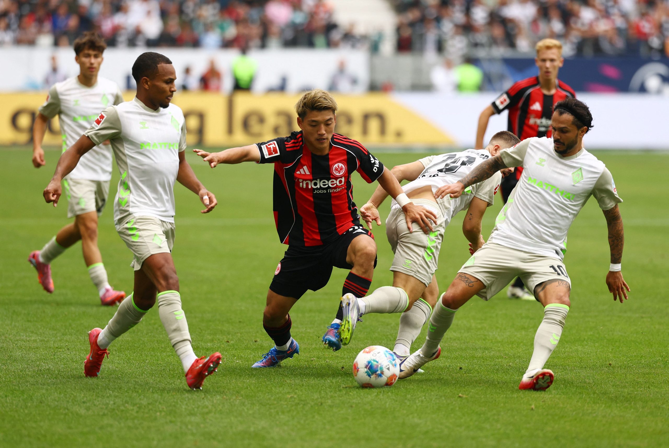 E. Frankfurt vs W. Bremen por la fecha 1 de la Bundesliga de Alemania del 2025.
