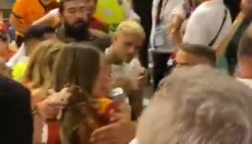 Escándalo en Turquía: el video de Mauro Icardi pegándole un cabezazo a un fan en frente de la China Suárez