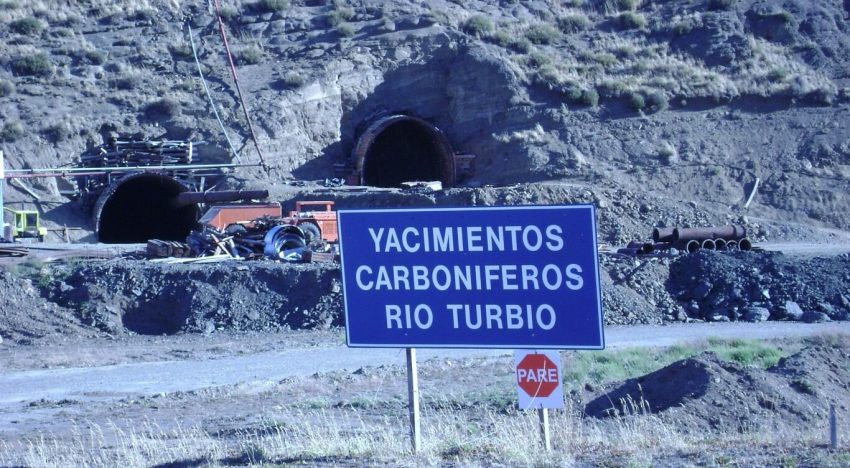 El Gobierno transformó en sociedad anónima a la mina de Río Turbio para iniciar su privatización