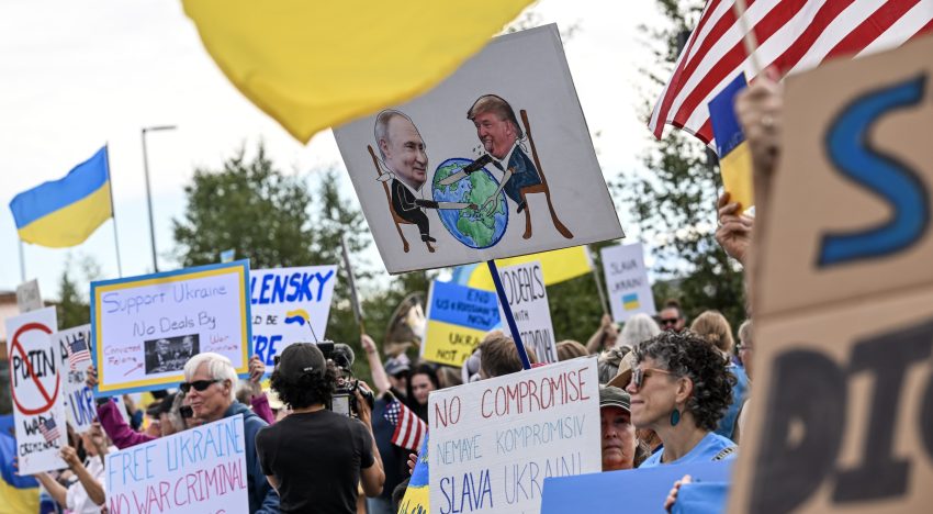 Última hora de la guerra de Rusia y Ucrania, en directo | El Gobierno ruso aterriza en Alaska para reunirse con Trump
