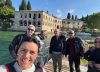 Es italiano, vivió en Argentina y recorre los Alpes en moto compartiendo historias, sabor y paisajes: “Si viajás bien, volvés distinto”