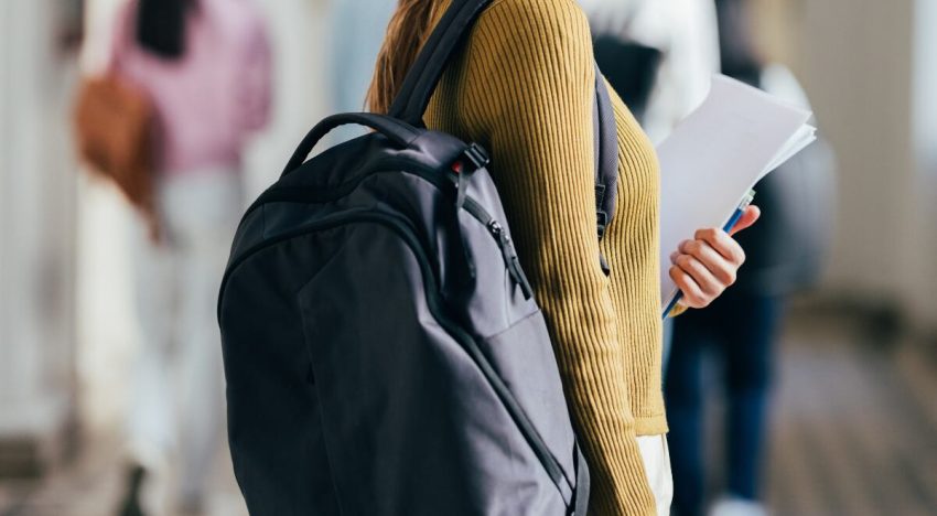 5 mochilas con muchos compartimentos y capacidad de Amazon ideales para la vuelta al cole