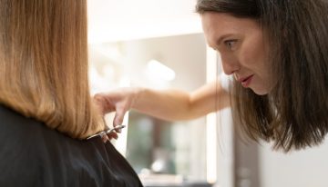 Decile hola a las ondas en el pelo: el corte que es tendencia entre las mujeres de entre 50 y 60 años