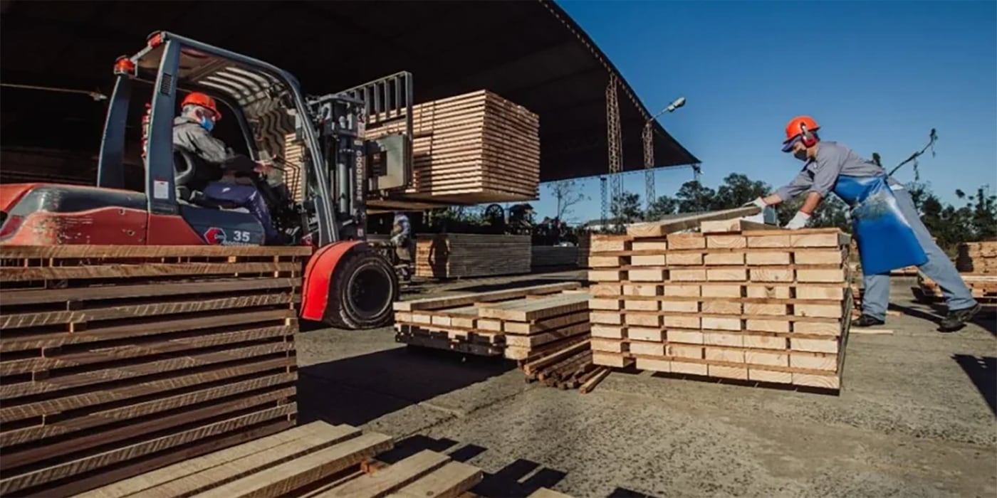 El metro cuadrado de construcción muy económico arranca en los US$1400 + IVA (US$1547)