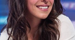 Tiene 39 años. Nieta de un entrañable actor, triunfa en el cine y la televisión y lleva una vida marcada por la ecología