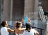 Playas vacías, calor extremo y sombrillas a 120 euros: el inesperado drama del verano italiano