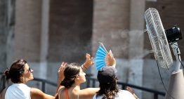 Playas vacías, calor extremo y sombrillas a 120 euros: el inesperado drama del verano italiano