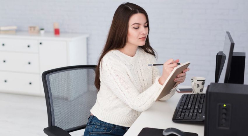 Vuelta al cole en AliExpress: ahorra dinero en el masajista eligiendo esta silla ergonómica rebajada casi a la mitad