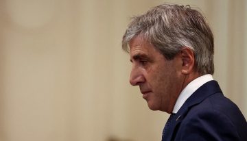 Milei está dispuesto a todo con tal de calmar el dólar y la inflación, pero no controla el “riesgo kuka”