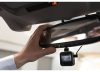 Para qué sirve el botón oculto en el retrovisor del auto y por qué puede salvarte