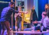 “Coherencia”, la audaz puesta teatral adaptada del cine que te mete en un laberinto de viajes en el tiempo