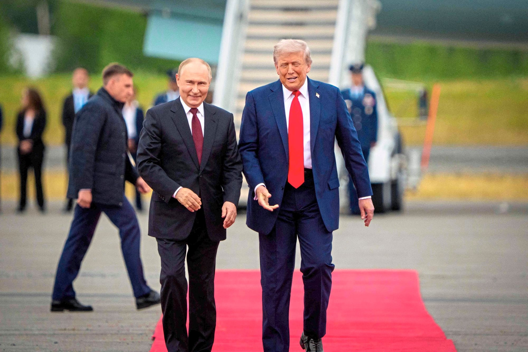 Putin y Trump en la antesala de su reunión en Alaska