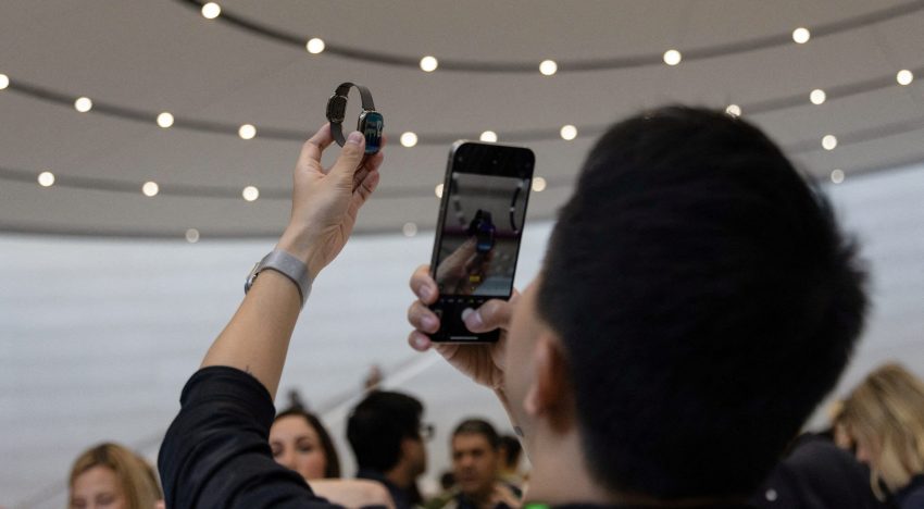 Una nueva versión del Apple Watch incorporaría un lector de huellas