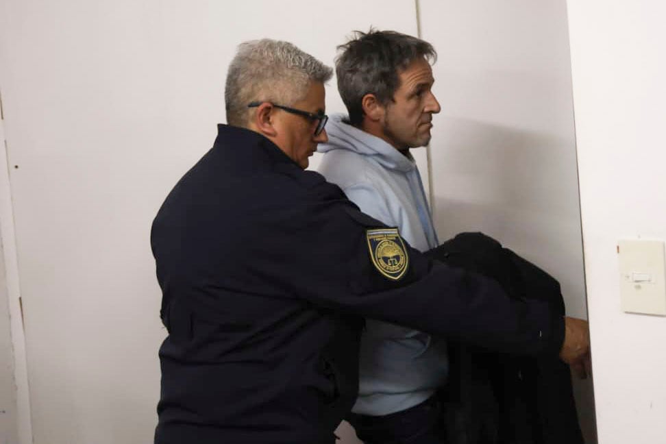 La policía se lleva detenido a Contardi