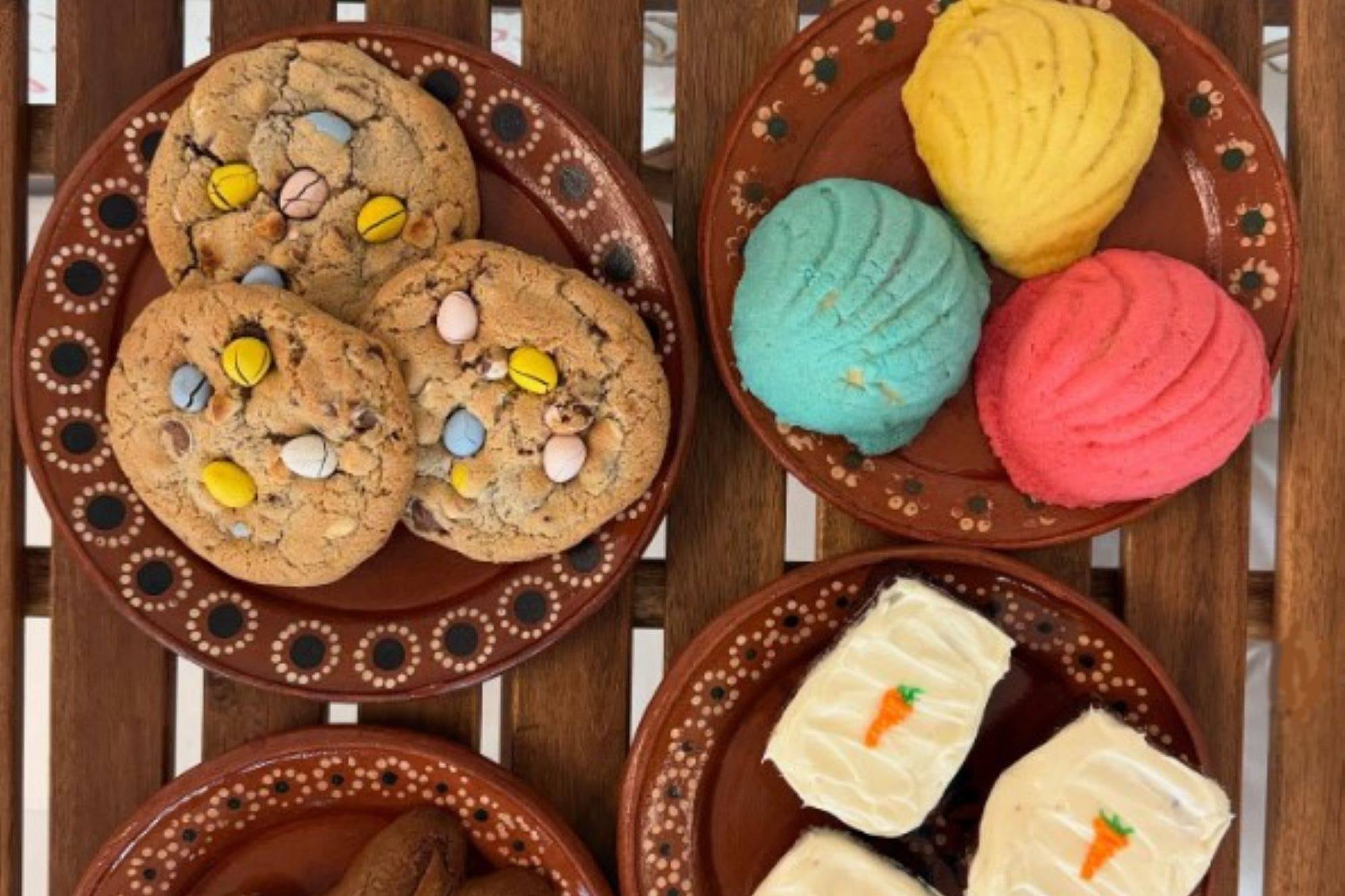 Algunas de las galletitas, masas y panes dulces que ofrecen en el local