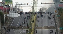 Ecuador: una nueva jornada de protestas derivó en una persona muerta, una decena de heridos y 17 militares retenidos