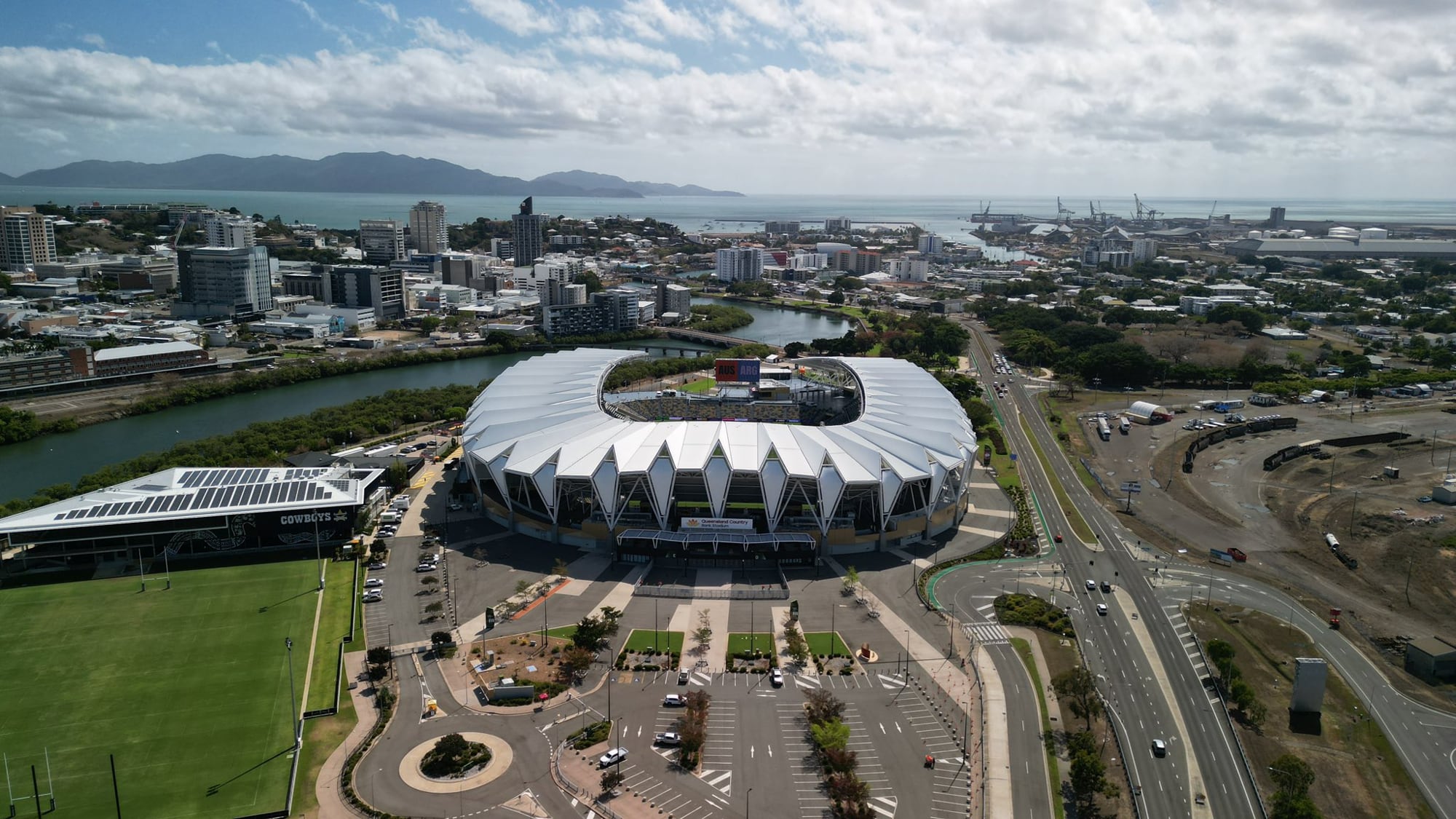 El estadio Queensland Country Bank, de Townsville, Queensland, fue inaugurado en 2020, y en 2021 recibió su único Wallabies vs. los Pumas.