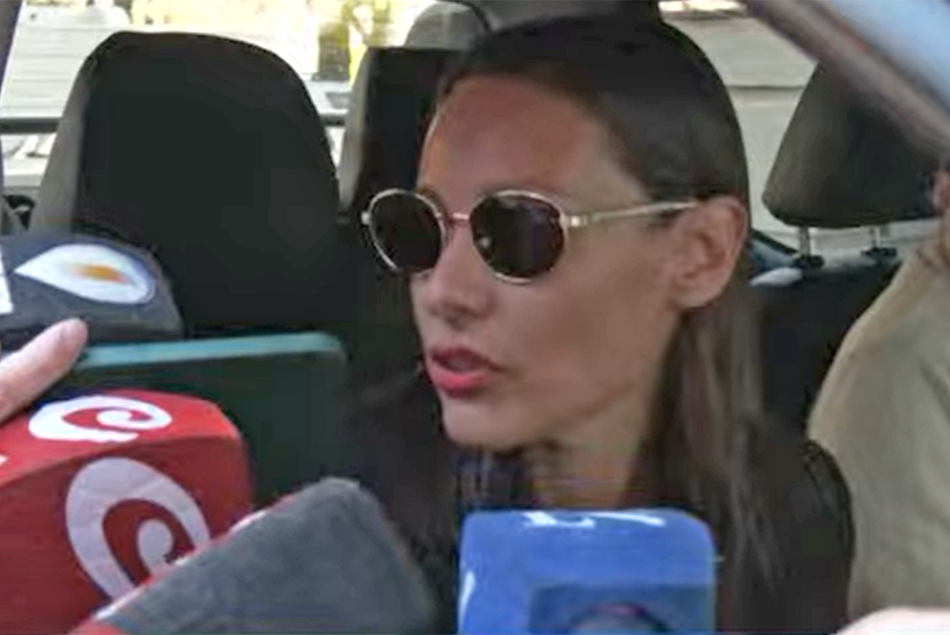 Pampita habló con los medios luego del robo que sufrió en su domicilio