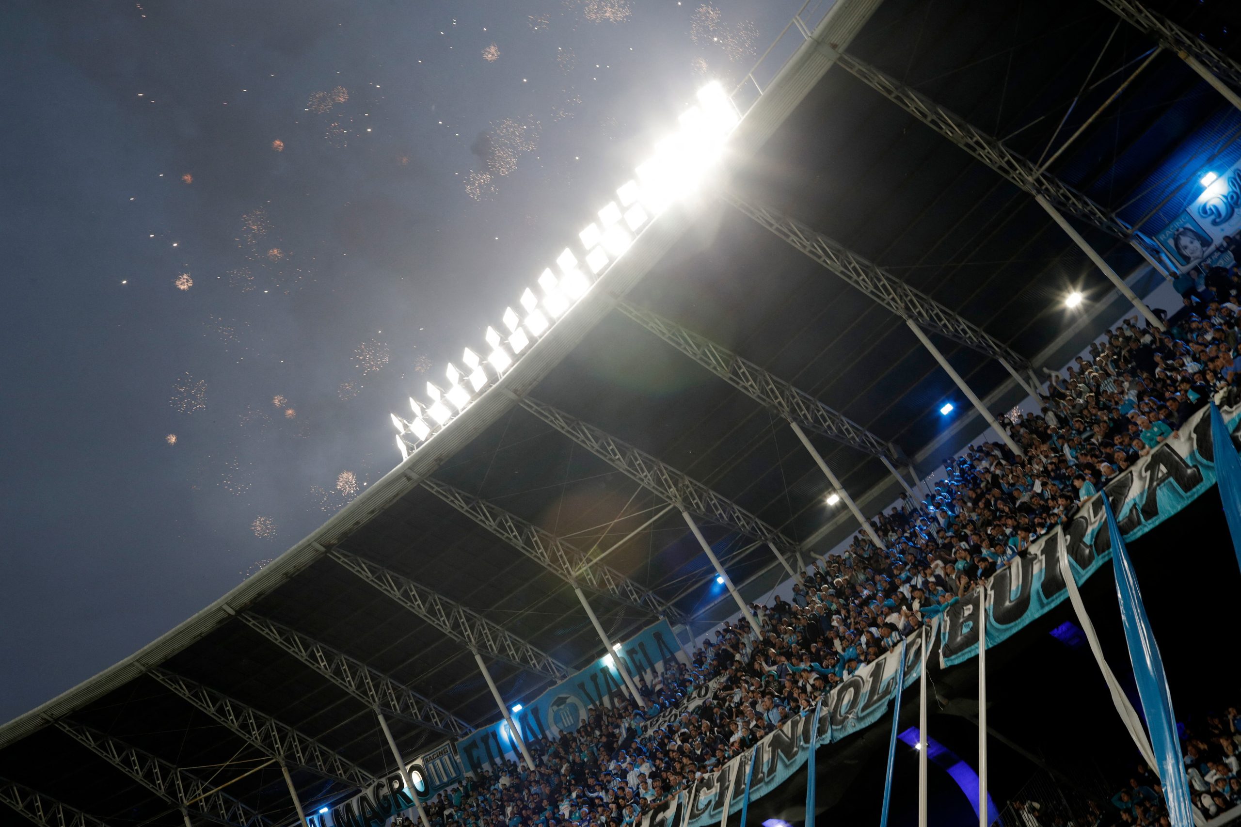Racing vs Vélez por los cuartos de final de la Copa Libertadores del 2025.