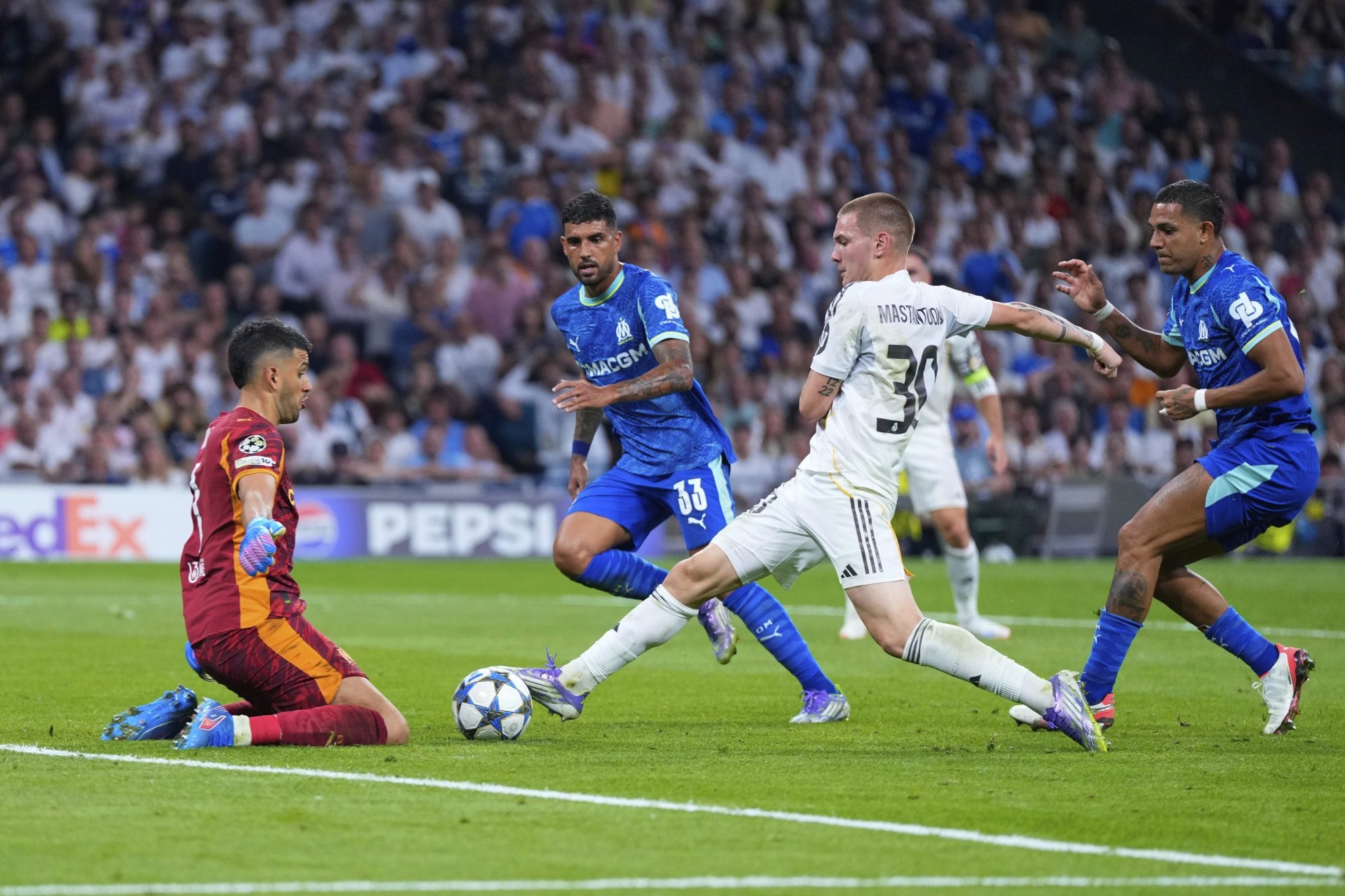 Franco Mastantuono, tras ser titular en la Champions League con Real Madrid, espera volver a tener acción este sábado