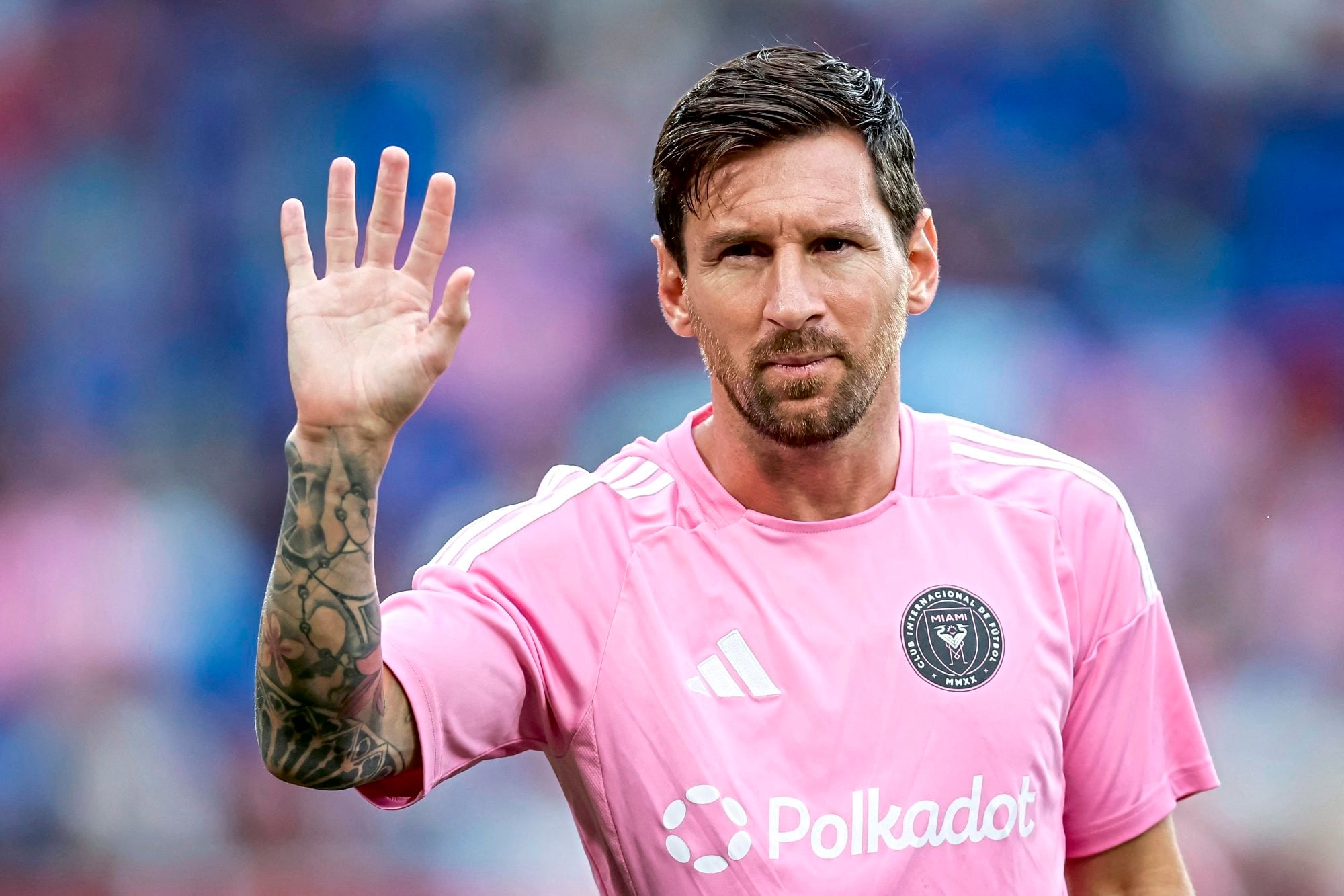 Lionel Messi durante la entrada en calor