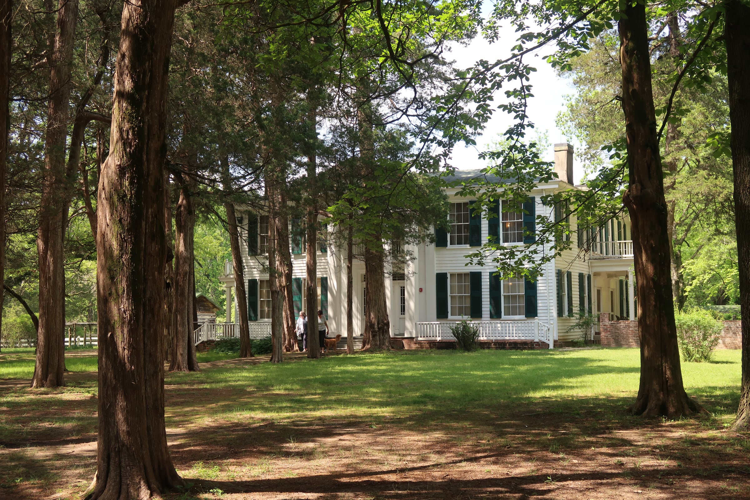 Bautizada como “Rowan oak”, esta fue la casa del novelista William Faulkner.