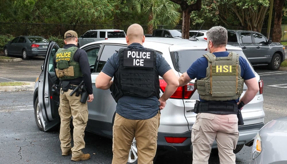 Un indocumentado tiene derecho a permanecer en silencio y no hablar de su situación migratoria con la policía, los agentes de inmigración u otros funcionarios