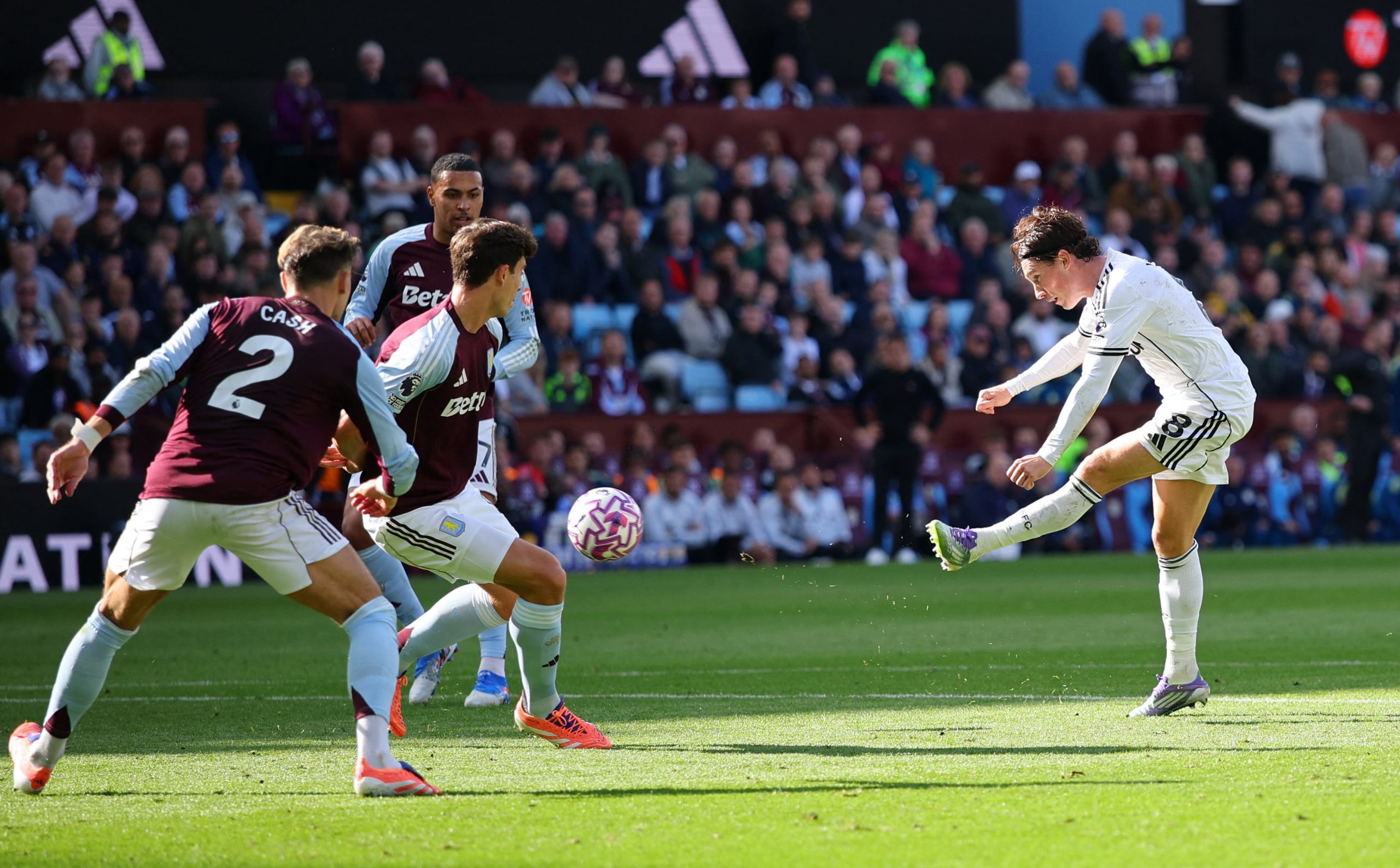Aston Villa vs Fulham por la fecha 6 de la Premier League del 2025.