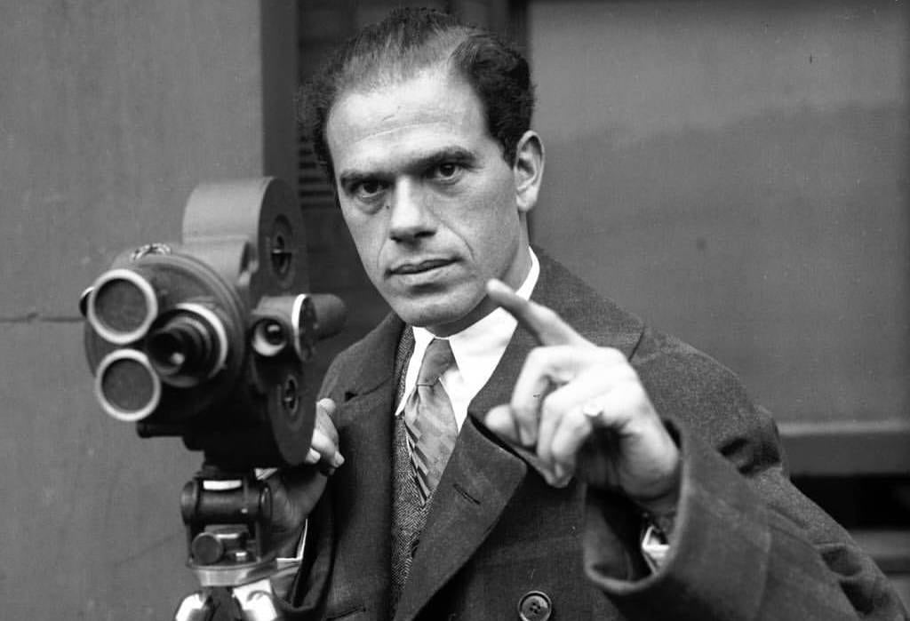 El director Frank Capra tuvo que vender su productora tras el fracaso comercial de la película