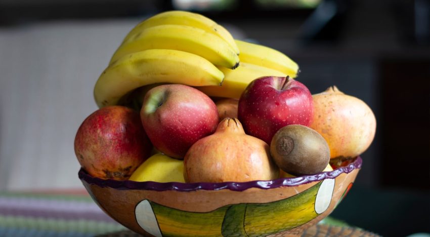 Qué frutas no se deben mezclar en la heladera y por qué, según los expertos