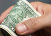 Dónde hay que poner billetes doblados en septiembre de 2025 para atraer dinero, según el Feng Shui