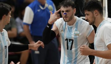 Mundial de vóleibol: el entrenador de Francia, Andrea Giani frenó el festejo de los jugadores argentinos