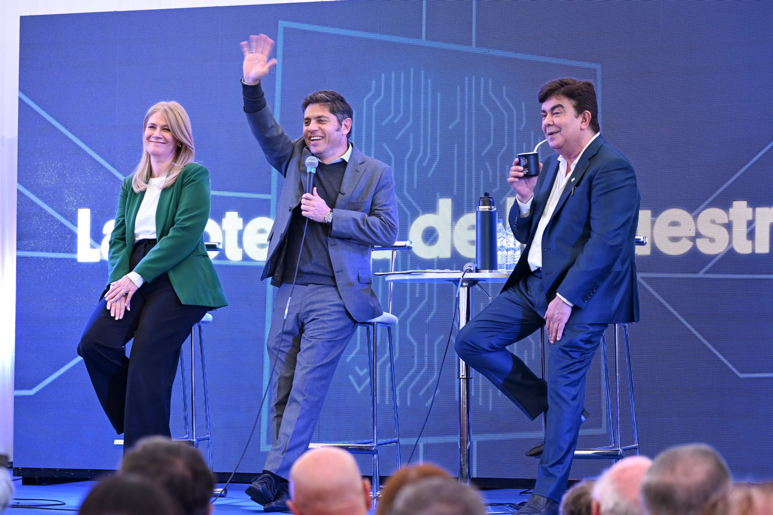ARCHIVO.- Kicillof junto a Magario y Espinoza.