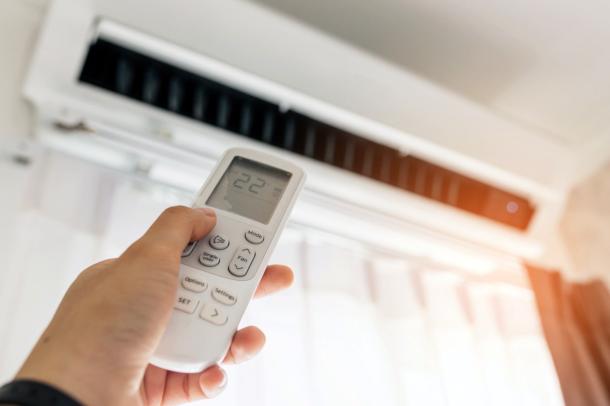 Las facturas de electricidad en Houston durante los meses de invierno (boreal) son más elevadas para compensar la reducción en la demanda