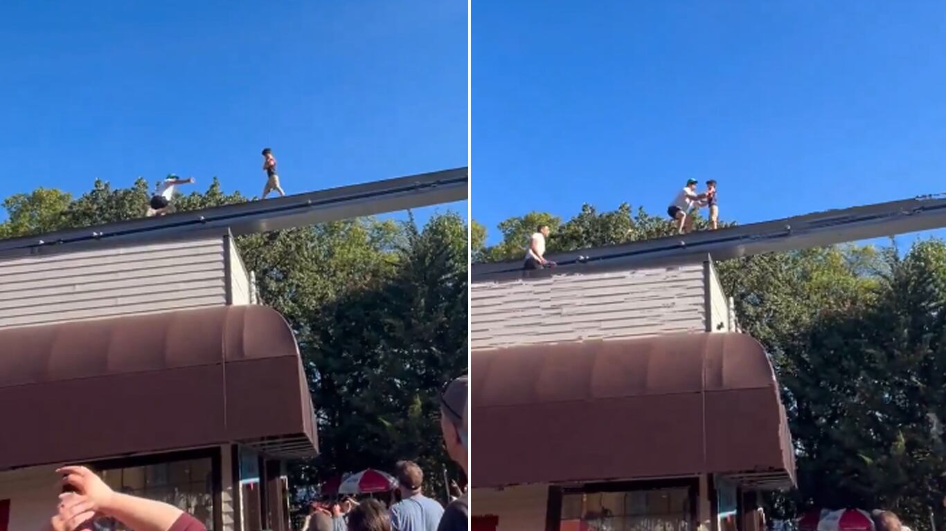Después de varios segundos, un joven saltó desde un pequeño edificio a las vías para salvar al chico. (Captura: X/@CollinRugg)
