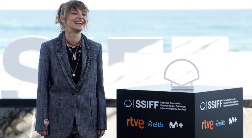 Dolores Fonzi y Julieta Cardinali llevaron la moda argentina al Festival de San Sebastián