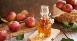 Para qué sirve mezclar vinagre de manzana con el acondicionador para pelo