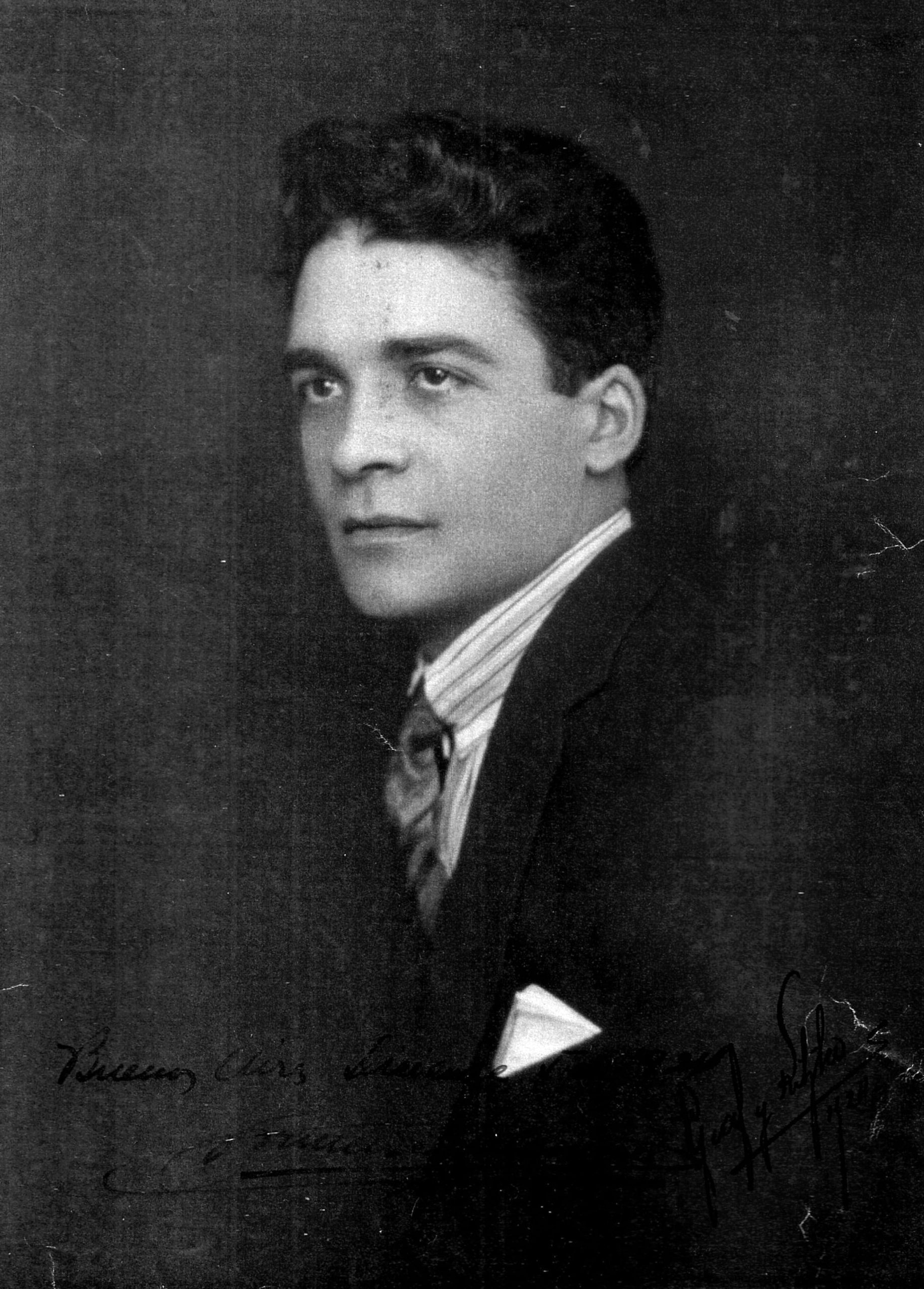 Francisco Salamone nació en Italia en 1897 y murió en Argentina 1959. 