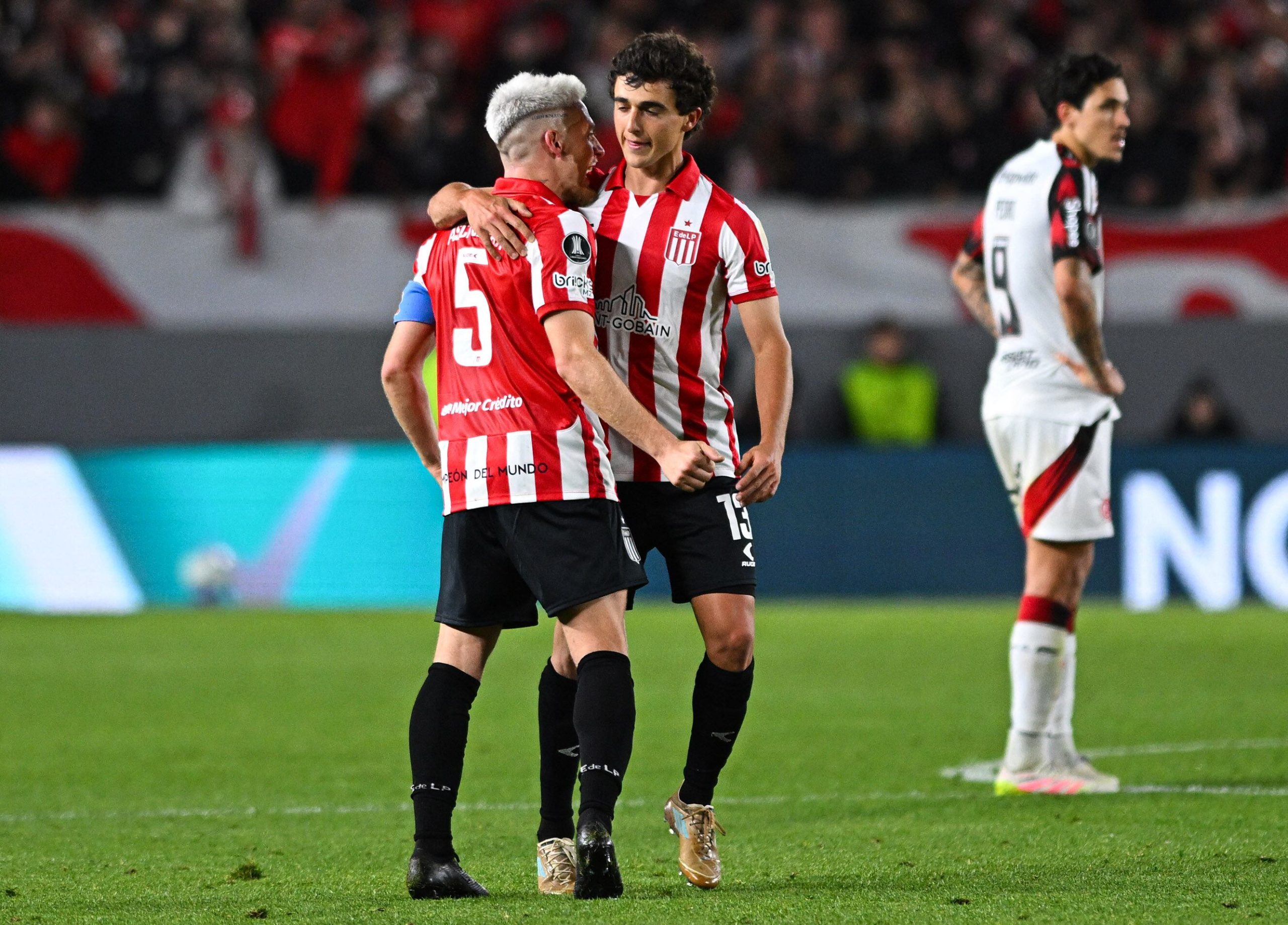 Estudiantes vs Flamengo por los cuartos de final de la Copa Libertadores del 2025.