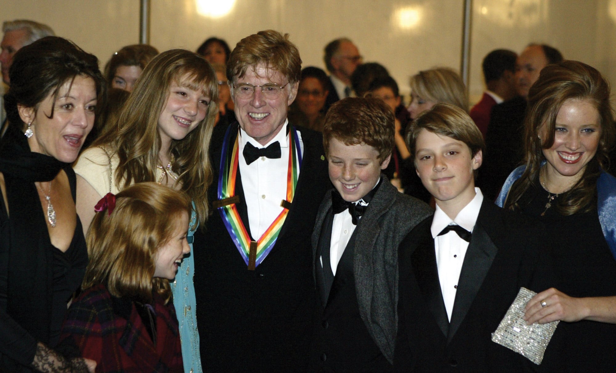 Sibylle y Robert junto a Amy, la hija menor del actor, y sus nietos, cuando le entregaron una distinción del Kennedy Center, en Washington, en 2005