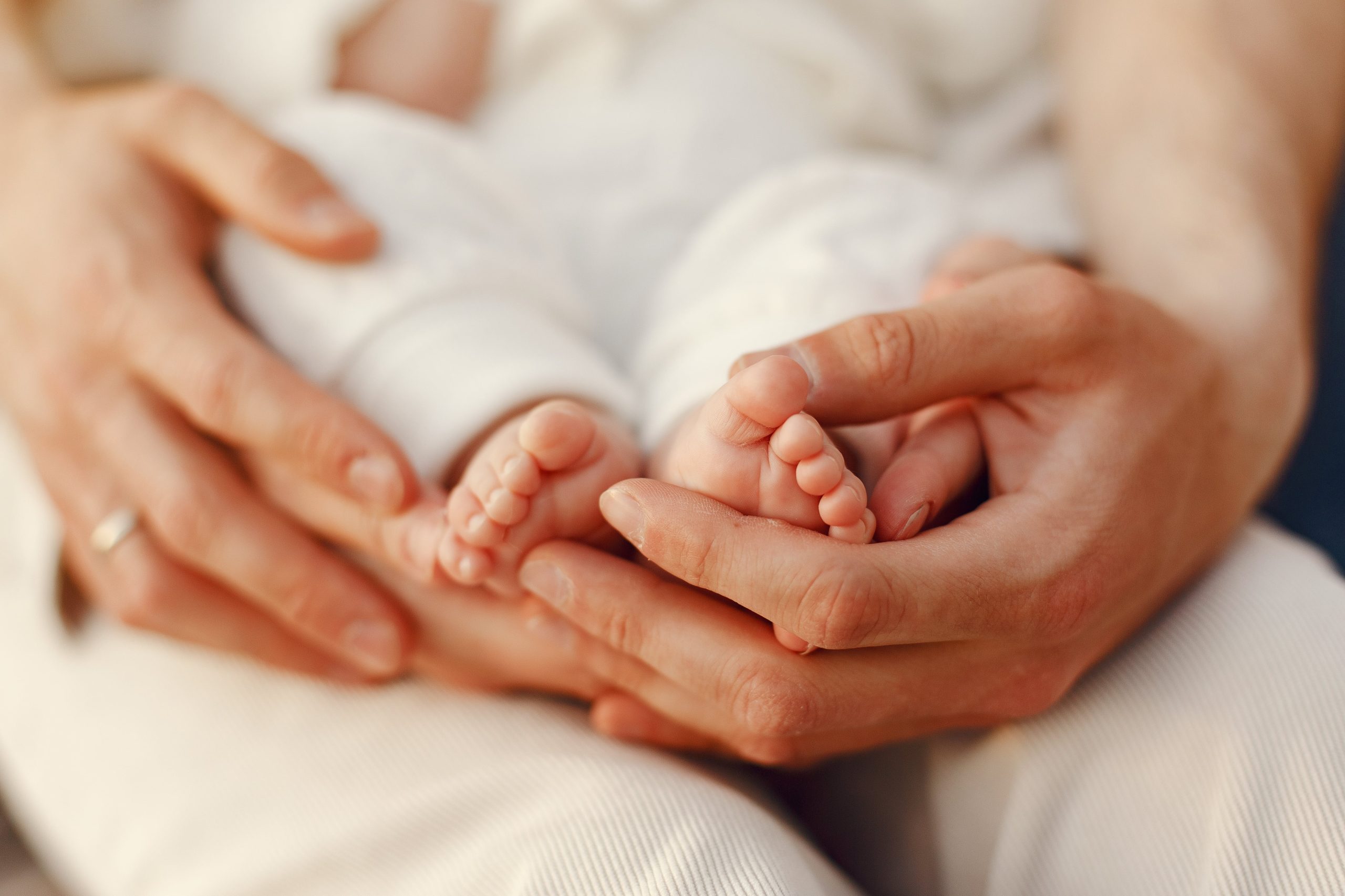 La maternidad es hoy un territorio atravesado por la polarización