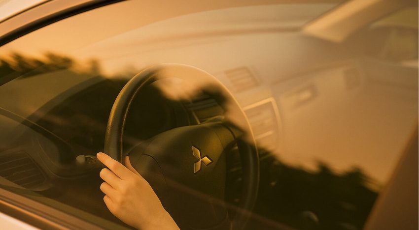 Tragedia en Francia: una mujer lavaba su auto y murió asfixiada por la ventanilla eléctrica