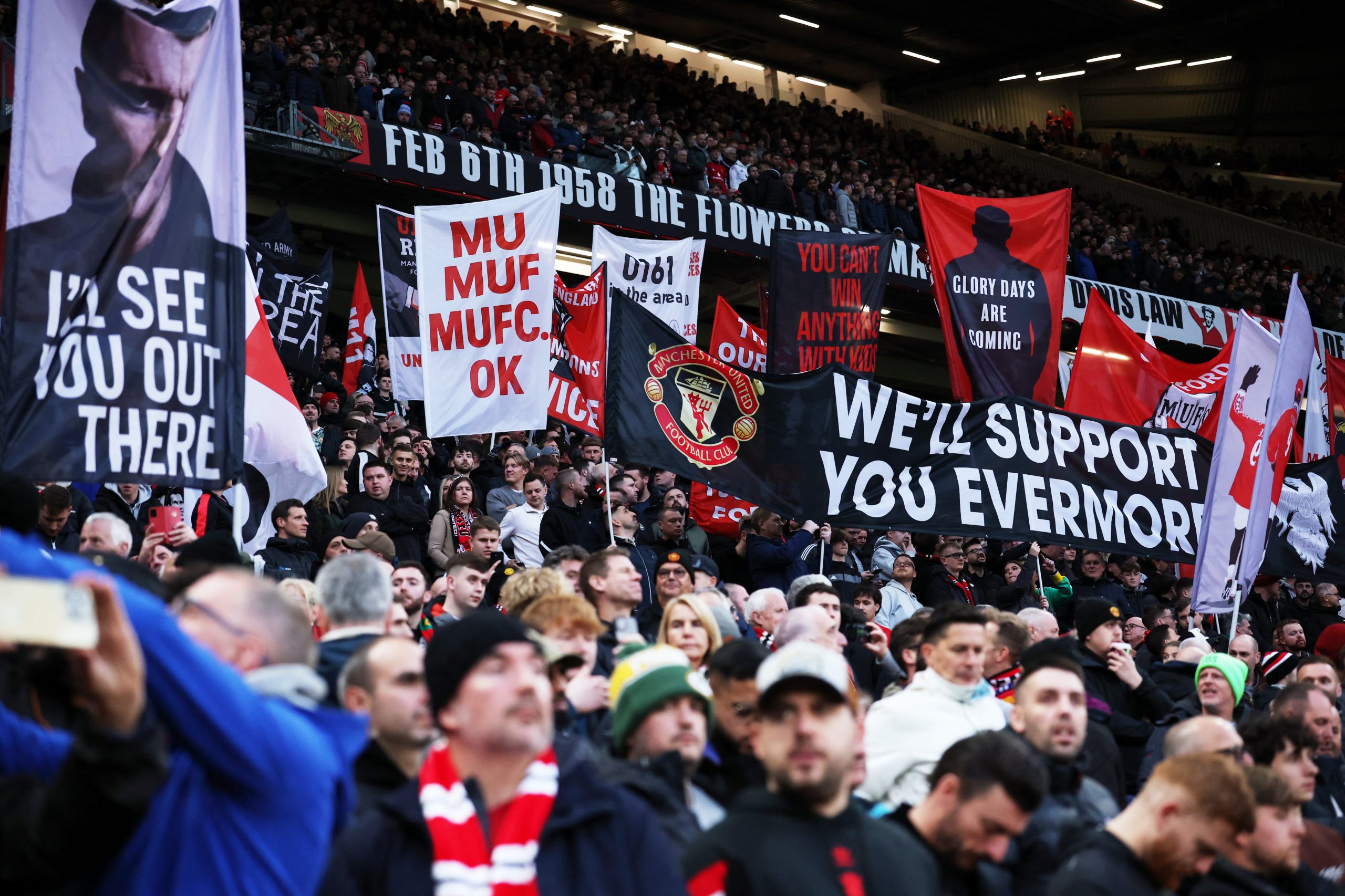 Man. United vs Brighton por la fecha 9 de la Premier League del 2025.