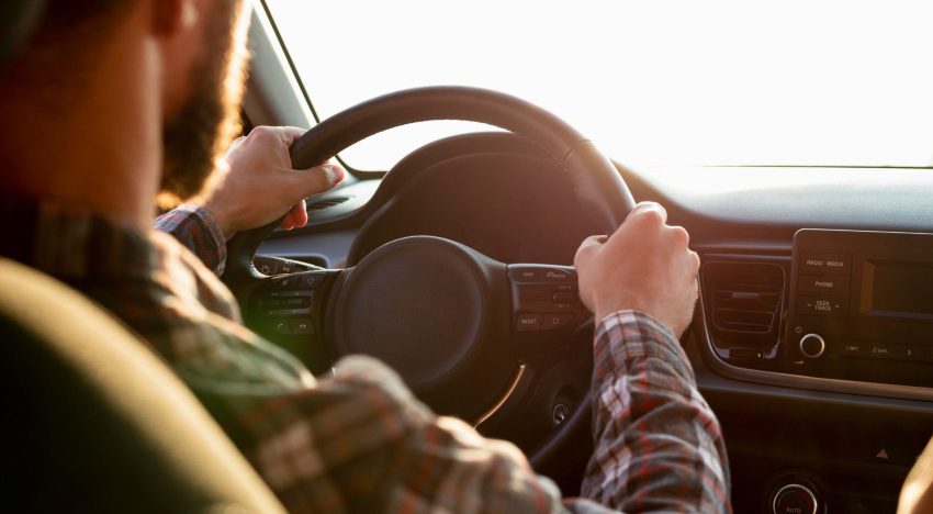 Para evitar al ICE en Texas: los documentos que todo migrante debe tener a mano si viaja por carretera