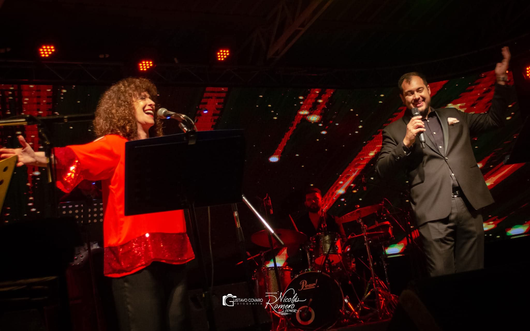 Nicolás Romero con Julia Zenko, en Santa María, Catamarca, 2023 Foto_ Gustavo Covaro